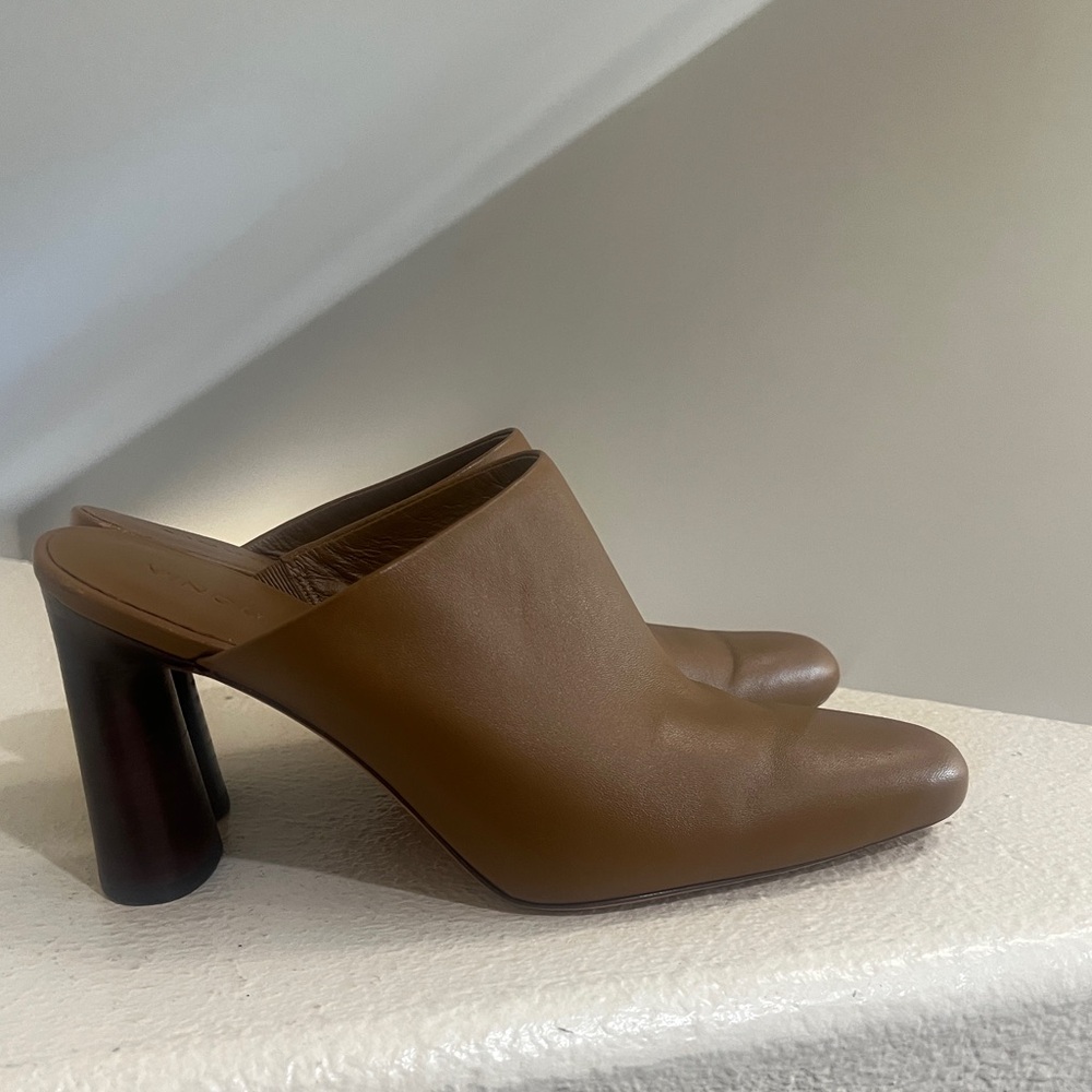 VINCE Hera Leather Mule in Brown Block Heels Mules Sandals Size 9.5